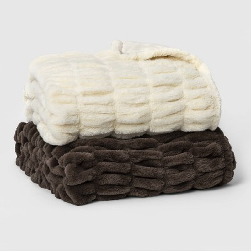 60" X 86" Faux Fur Oversized Throw Blanket ™